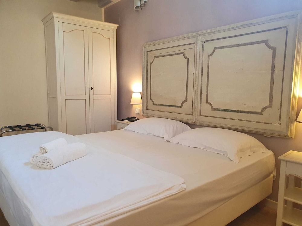 غرفة اقتصادية بسرير مزدوج أو سريرين منفصلين، Hotel Villa Moron 2/5