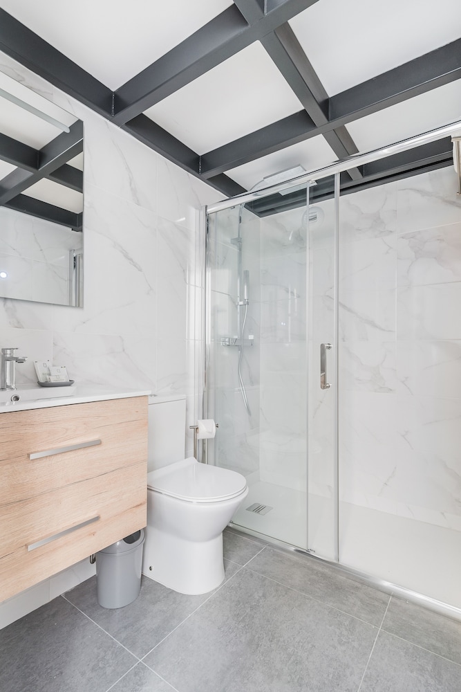 Open Sea Suites 43/47