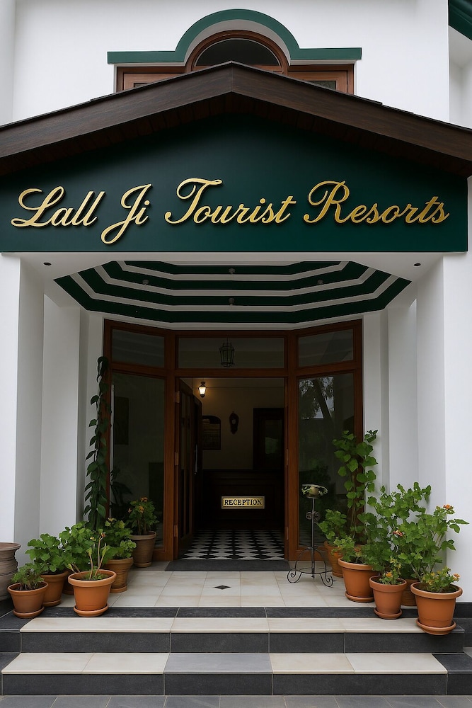 LALL JI TOURIST RESORT. 4/50