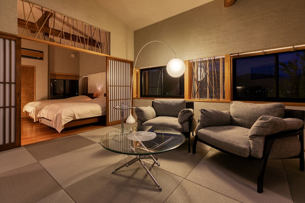 Yufuin Onsen Toshoan 28/44