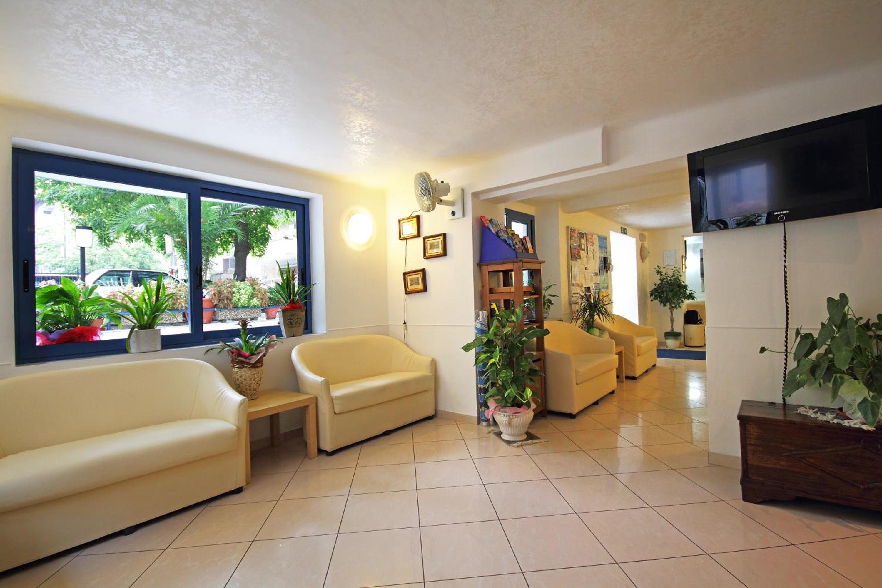 Hotel Azzurro 37/50