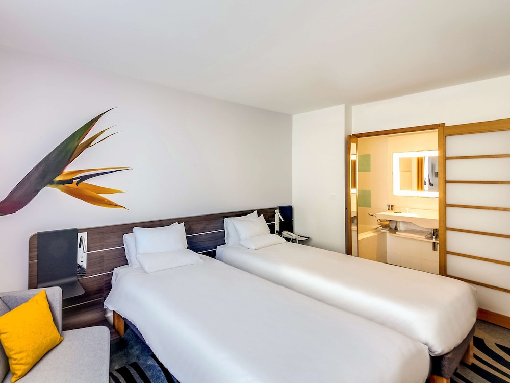 CLASSIC, TWIN BEDS