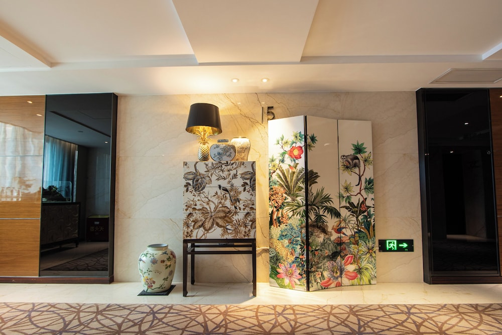 Xiamen Airlines Lakeside Hotel 11/50