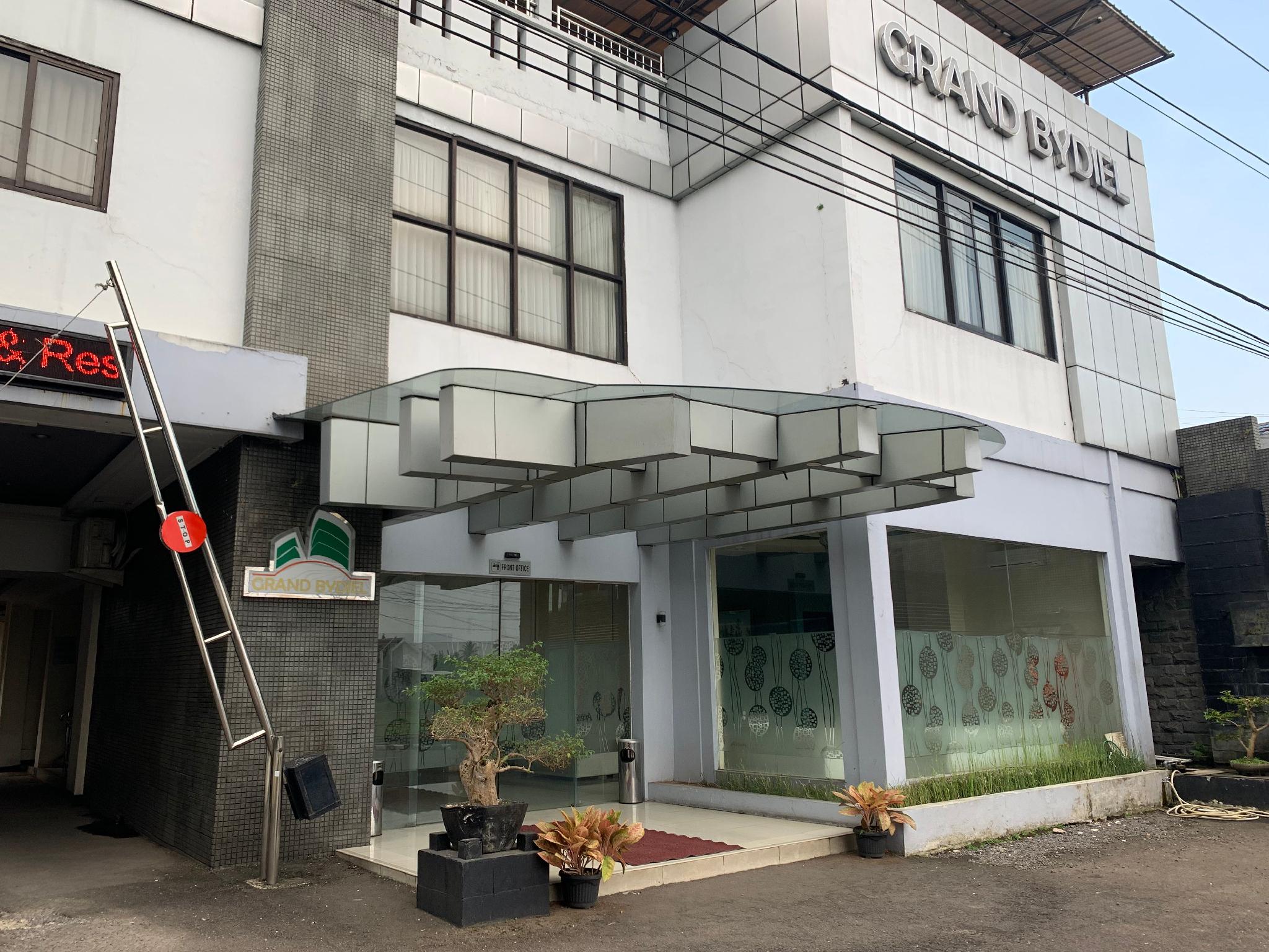 Grand Bydiel Hotel Cianjur 23/24