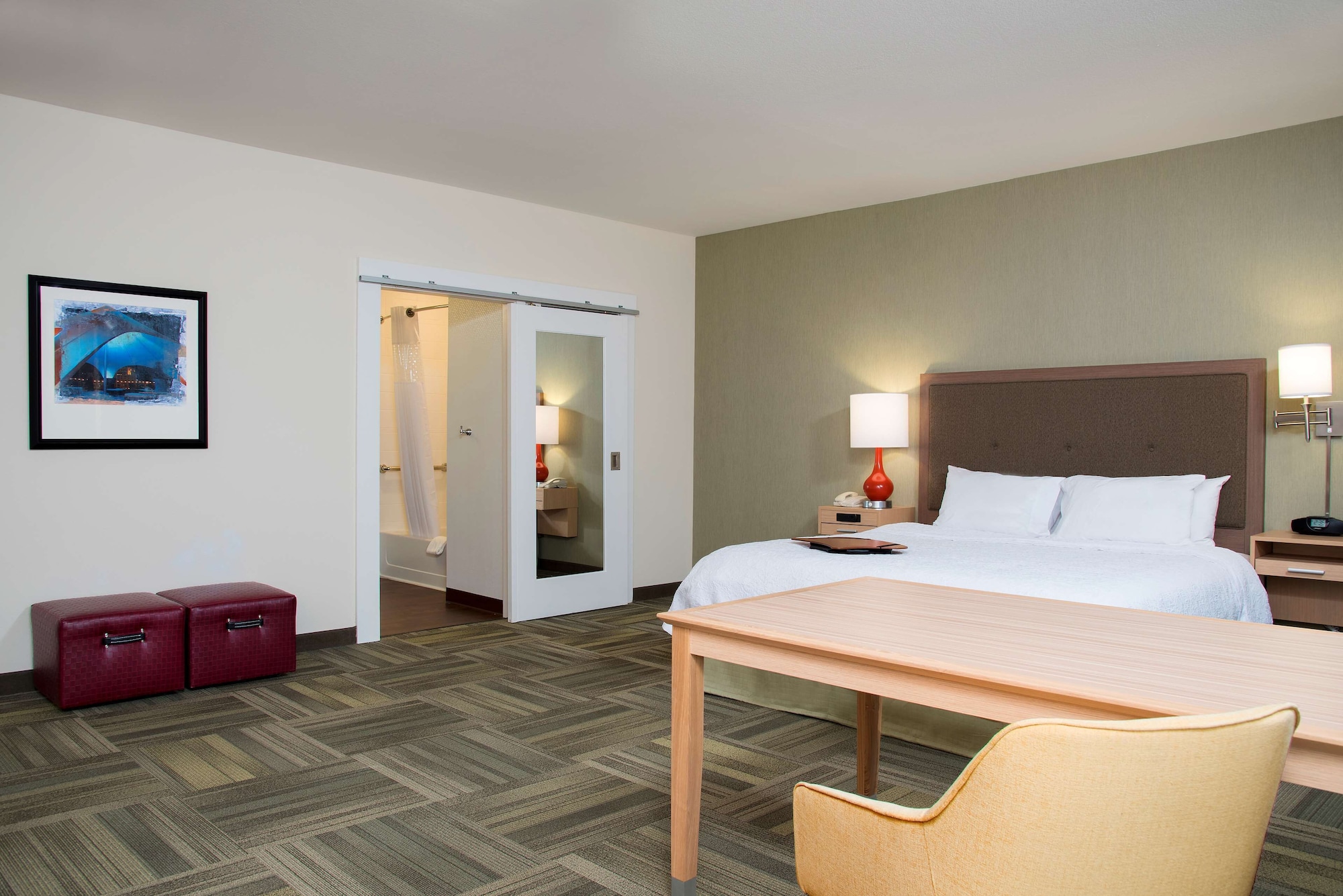 Studio, King Bed, Kitchenette