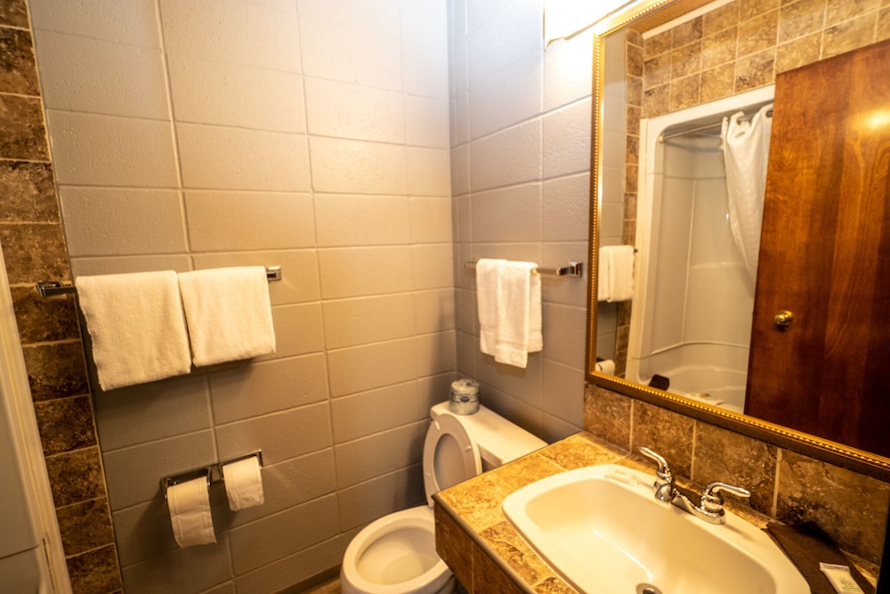 Vegreville Garden Inn 47/48