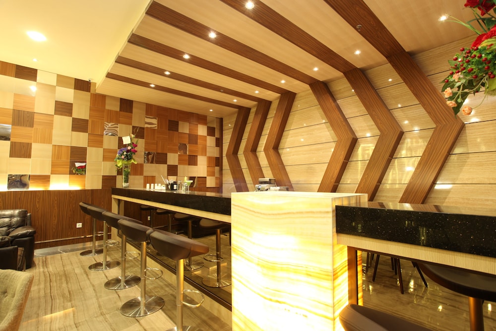 W Three Premier Hotel Makassar 3/29