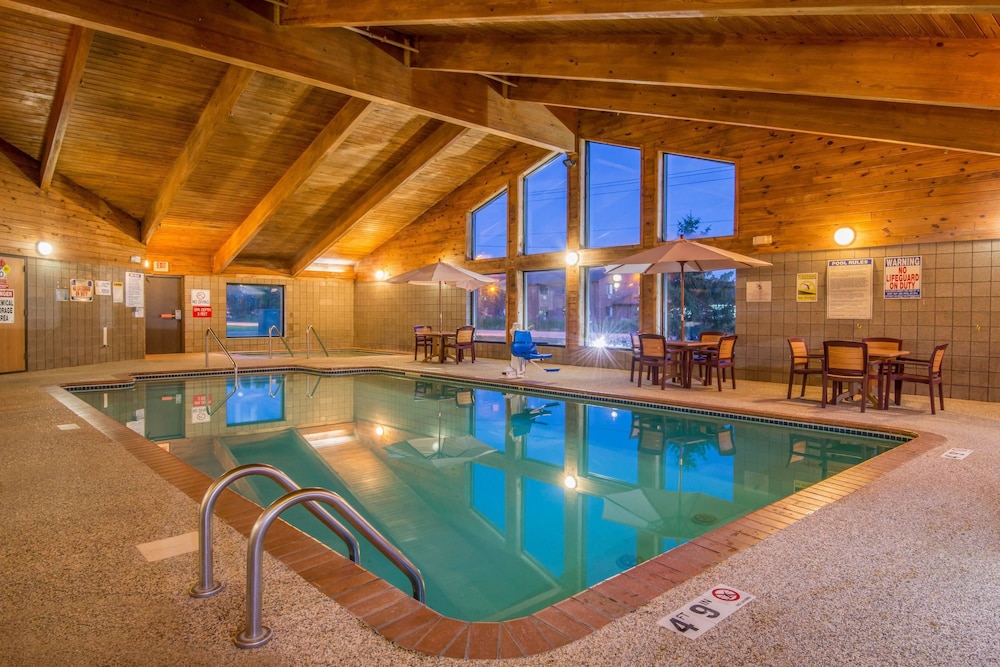 AmericInn by Wyndham Ames 6/49