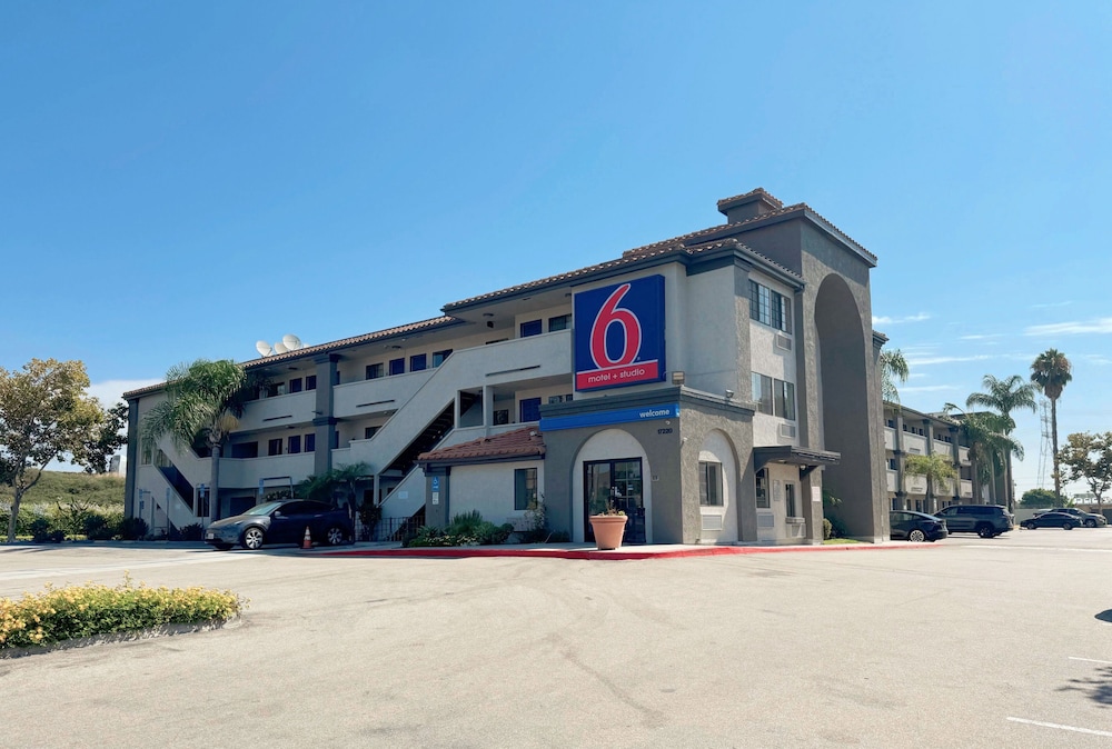 Studio6 Suites Bellflower, CA - Los Angeles 6/40