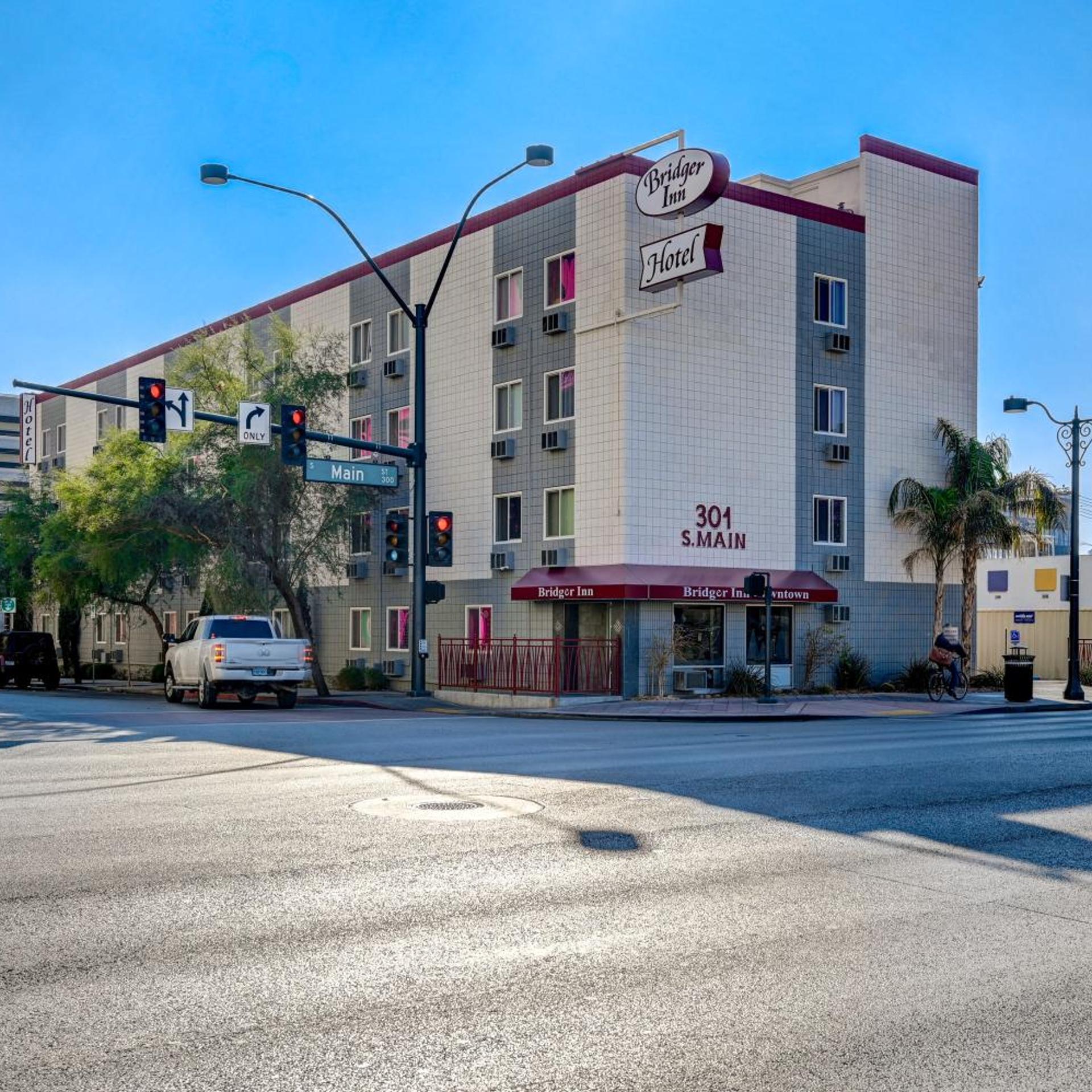 Bridger Inn Hotel Las Vegas 15/18