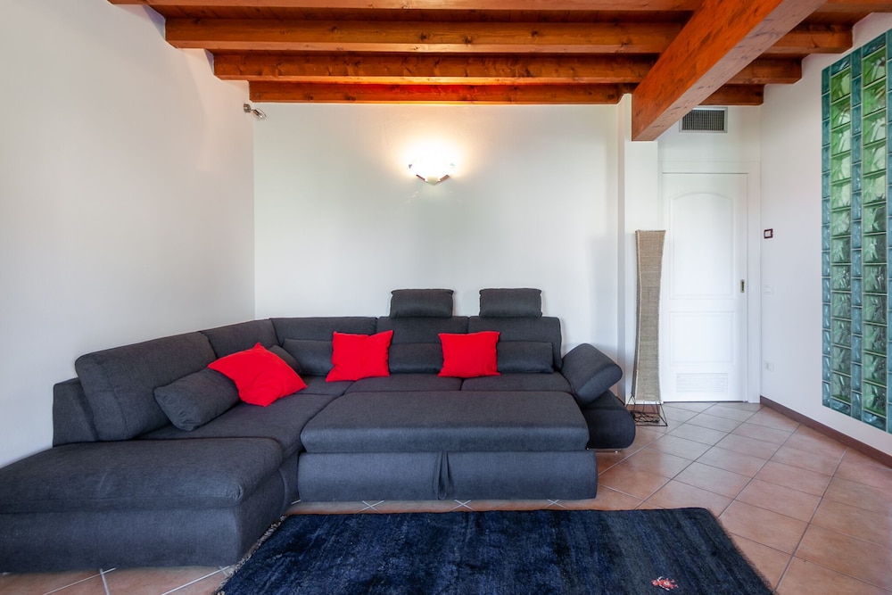 Lugana Village Resort & Sporting Club 38/50