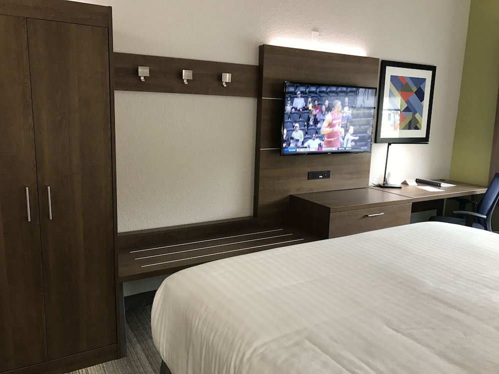 Holiday Inn Express Naples South I 75 11/67