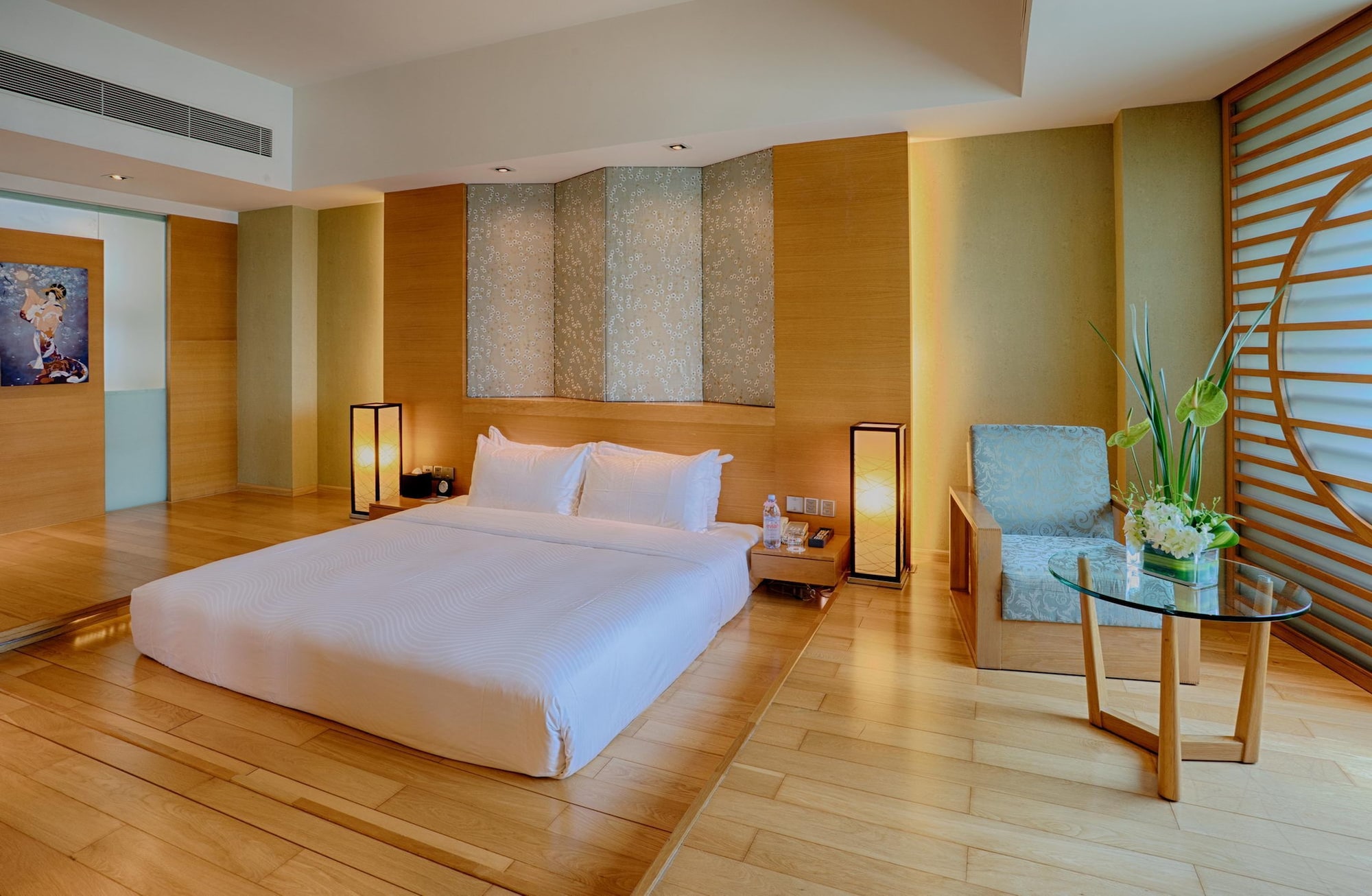 Wooden, Suite, King Bed, Sea View