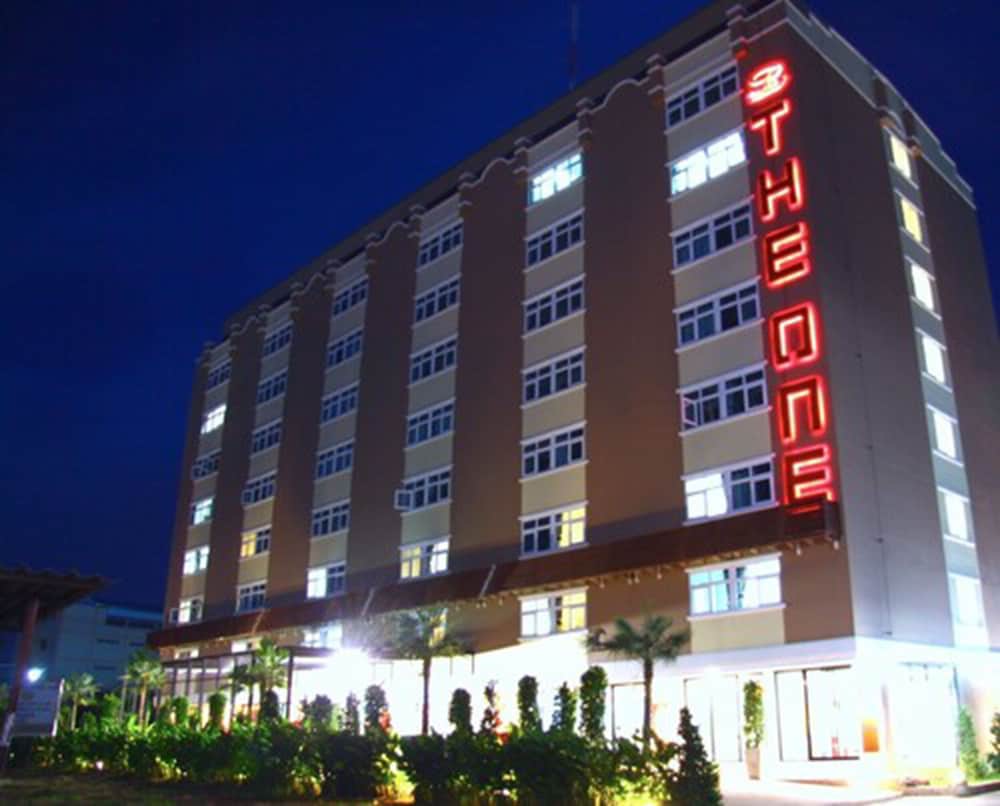 The One Hotel 6/70
