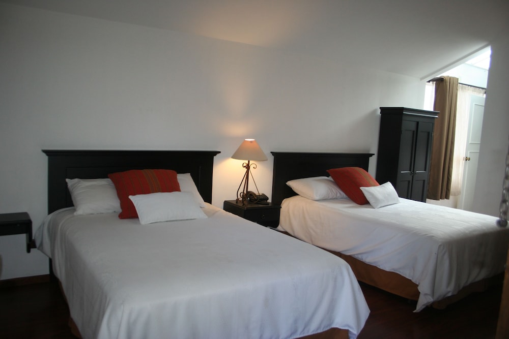Hotel Ciudad Vieja 9/47