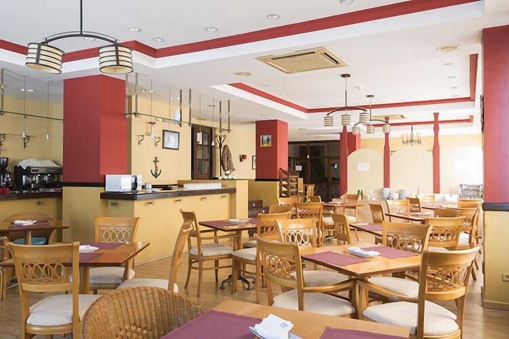 Hotel Mare Estepona 30/50