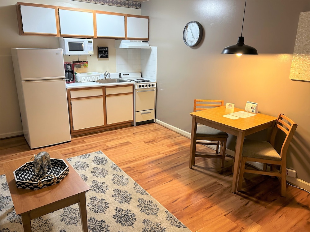 Affordable Corporate Suites of Overland Drive 52/65