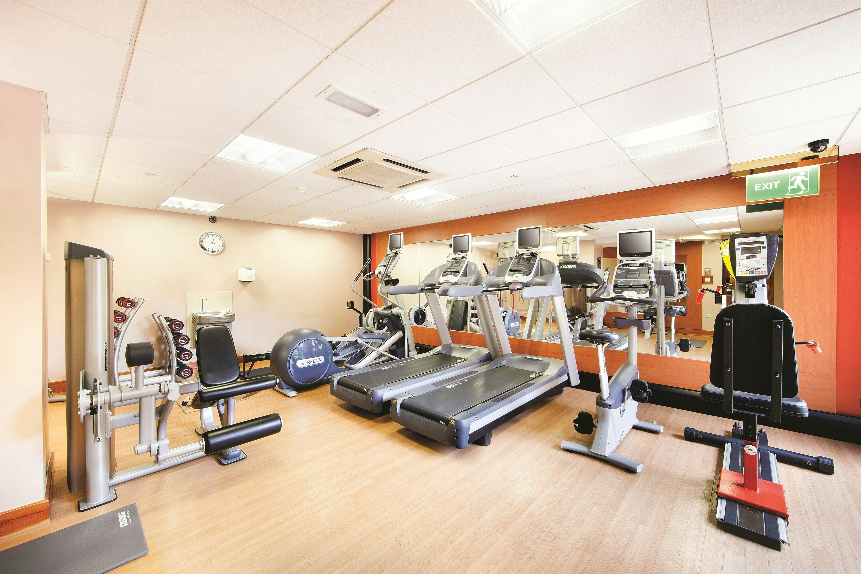 Doubletree by Hilton Manchester Airport 26/62