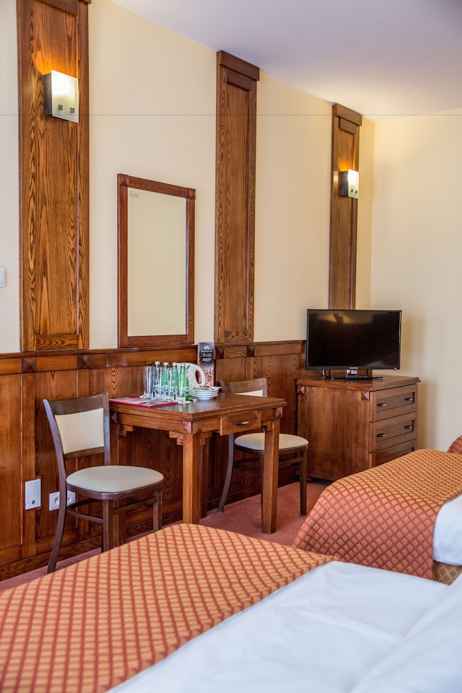 REDYK HOTEL 29/49