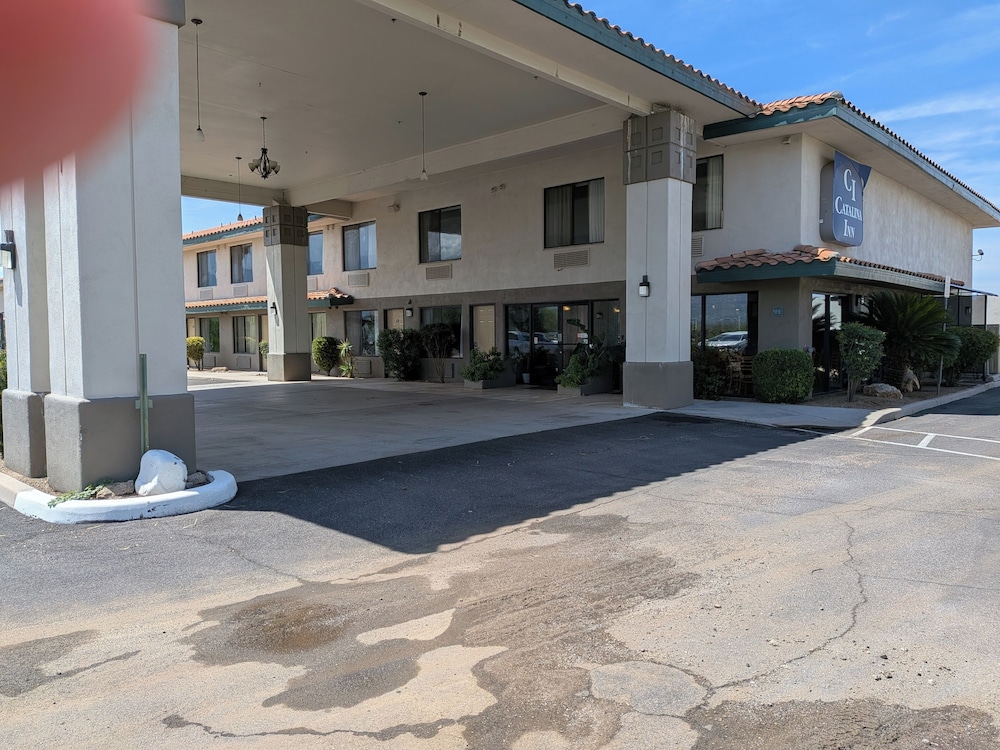 Catalina Inn 29/40