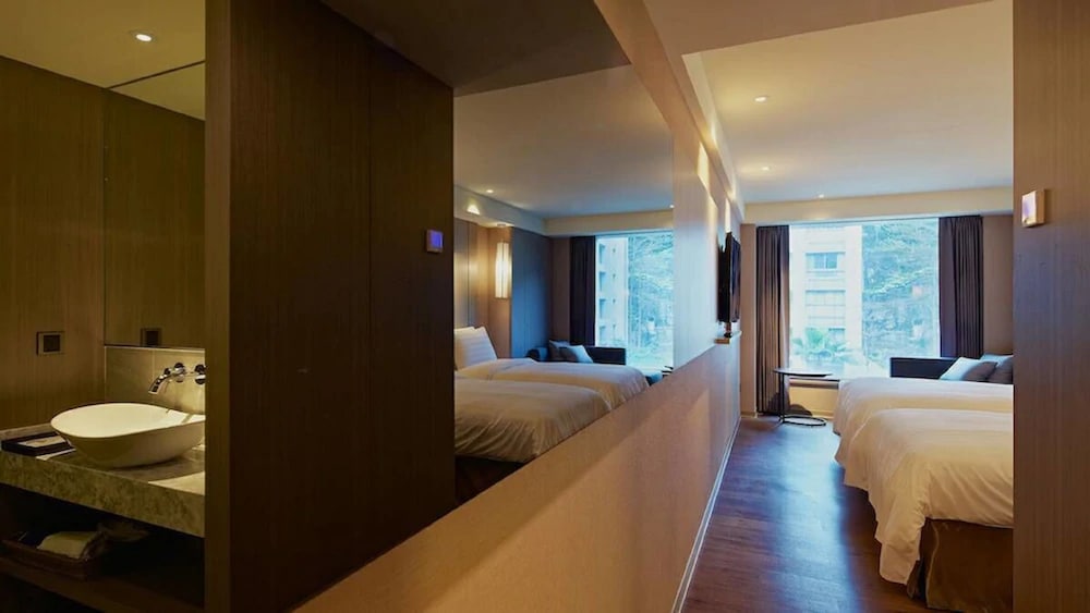 La Maison Hotel 28/64