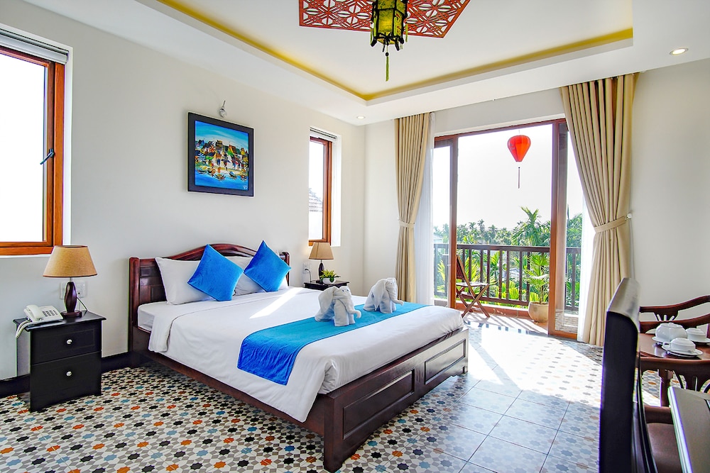DELUXE, QUEEN BED, GARDEN VIEW, BATHTUB