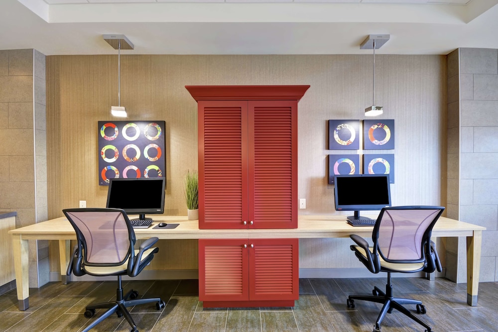 Home2 Suites By Hilton Plymouth Minneapolis 54/57