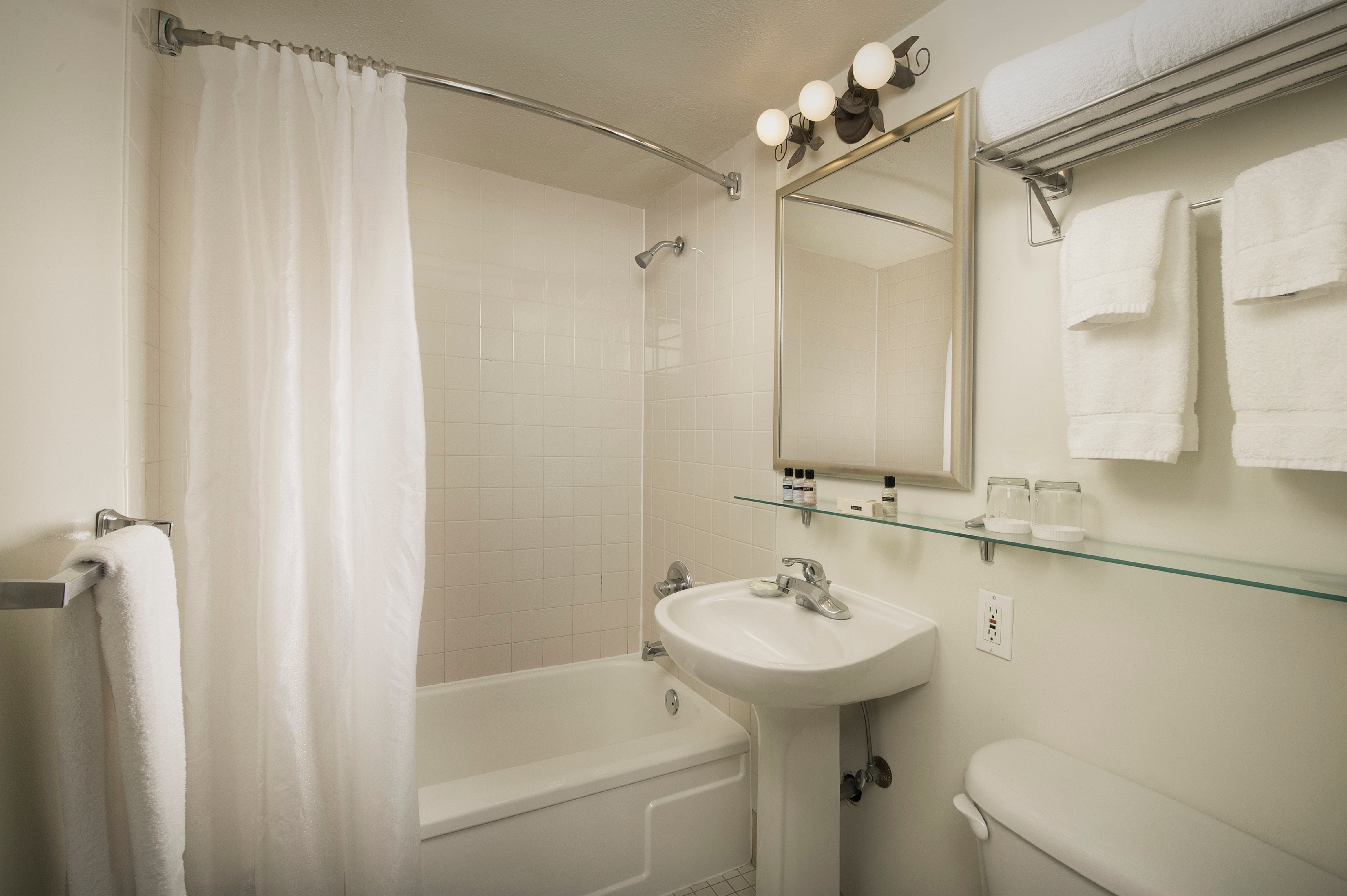 Park Lane Suites And Inn 50/50