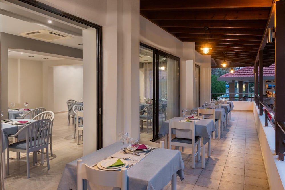 Family World Aqua Beach Matoula Complex 24/48