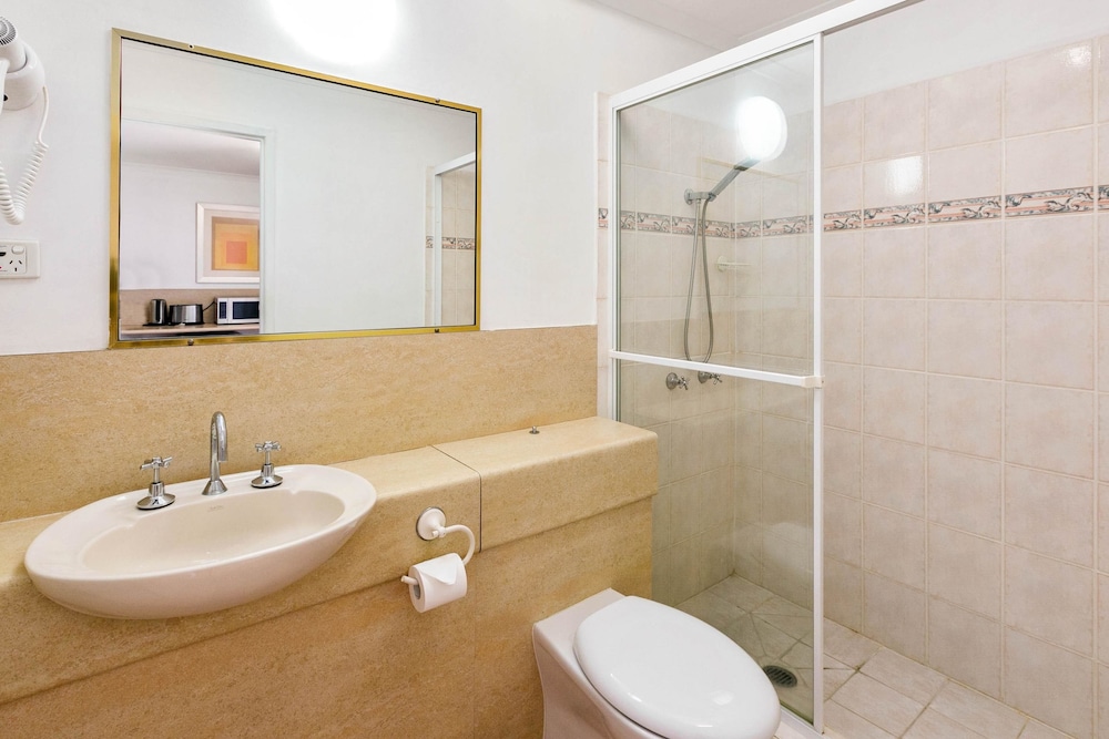 Comfort Inn North Brisbane Carseldine 11/29