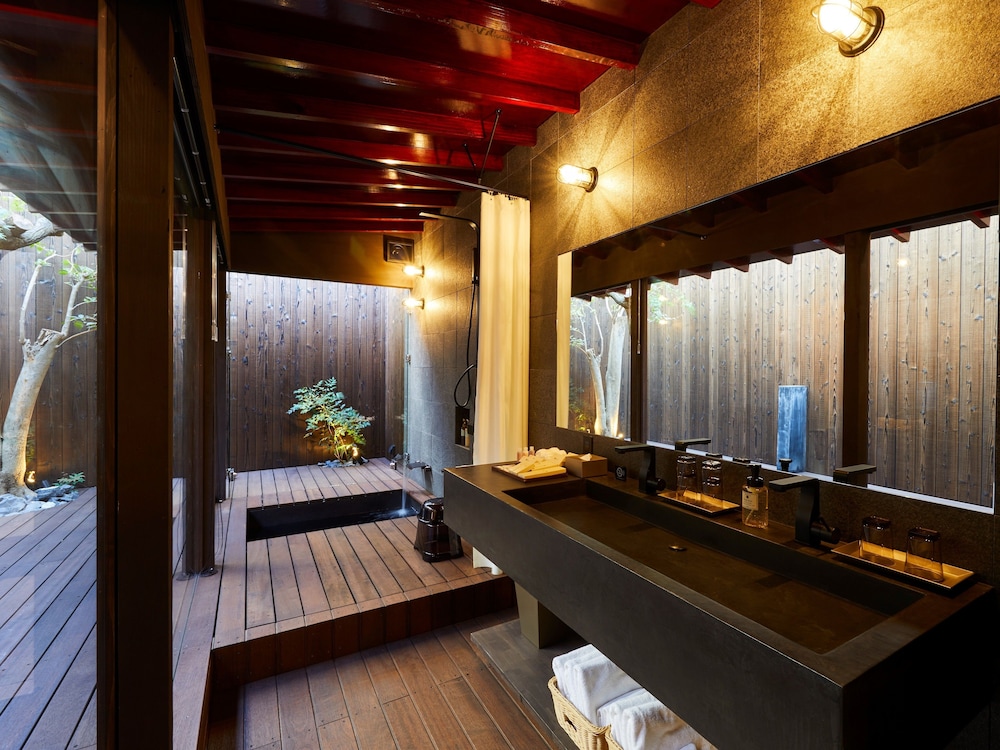 Rinn Premium Machiya Townhouse Kyoto Nijo Castle North [VR] 28/50