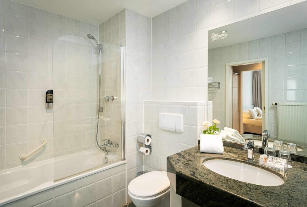 SUITE, DOUBLE BED