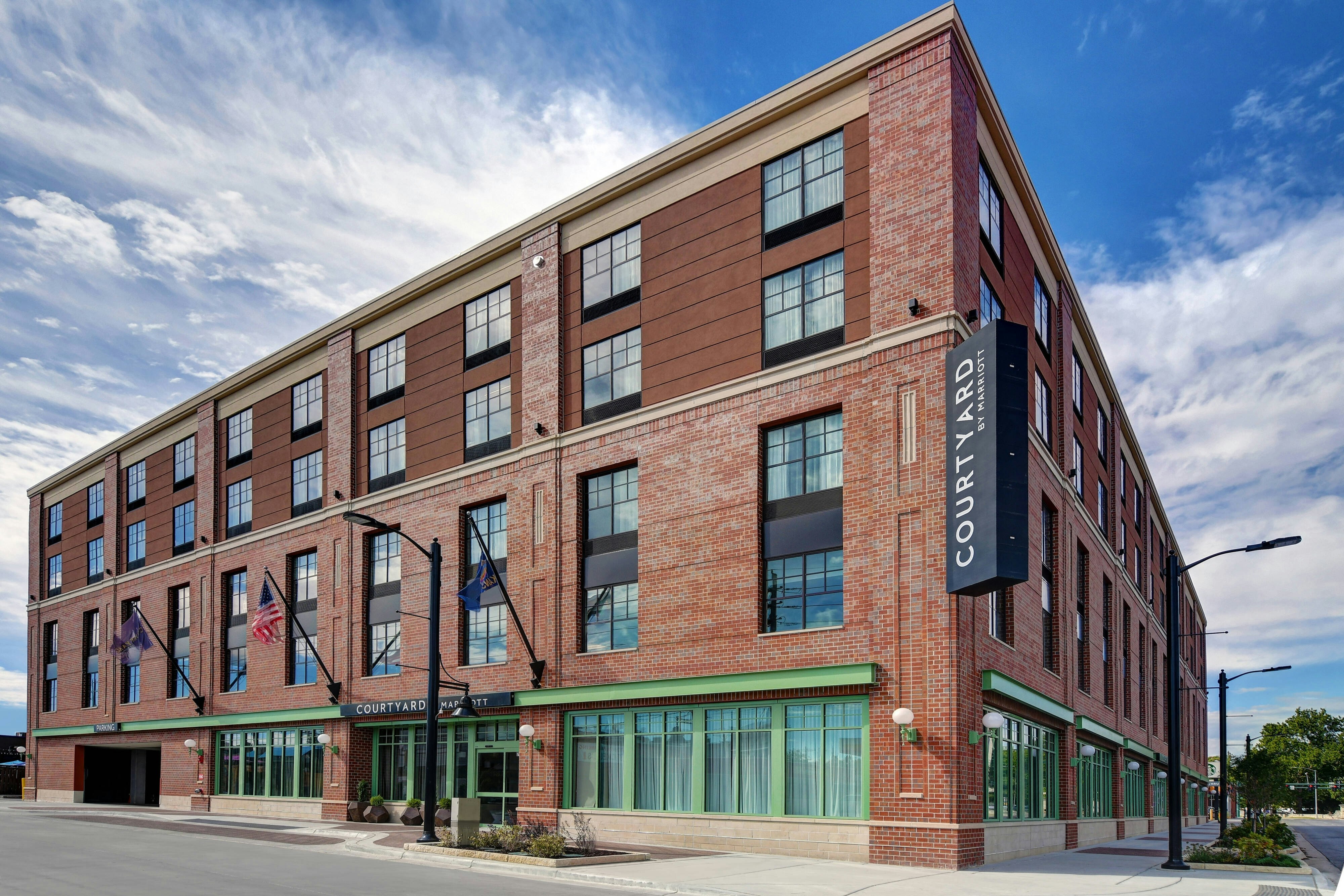 Courtyard by Marriott Manhattan 3/28