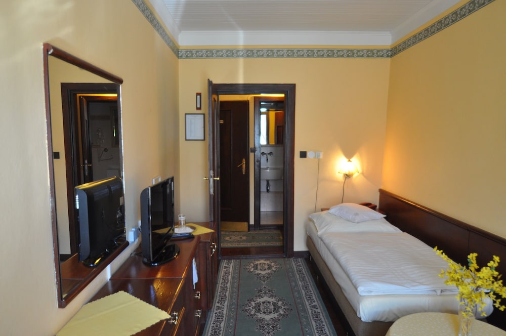 HOTEL BARBAKAN 12/38