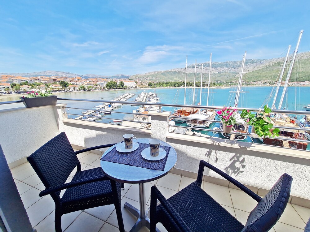 APARTMENTS ROOMS PORAT 32/47