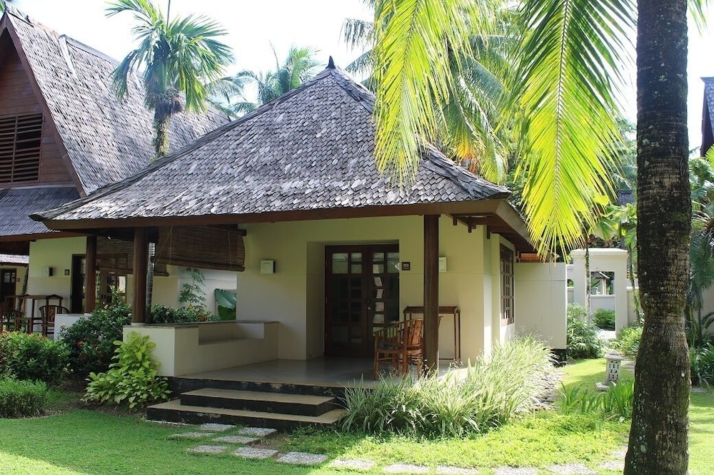 Tanjung Lesung Beach Hotel 46/50
