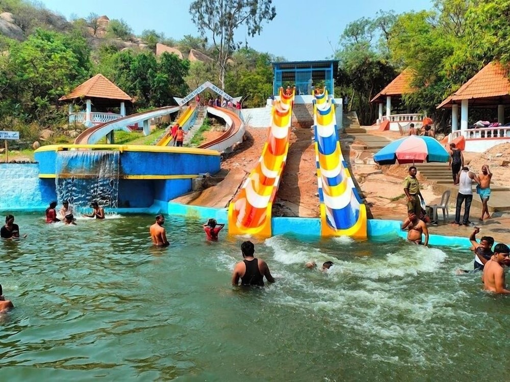 KISHKINDA HERITAGE RESORT 32/50