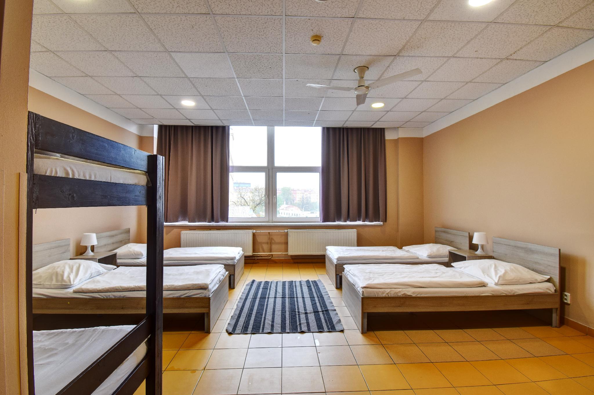 MIXED DORM, 6 BEDS