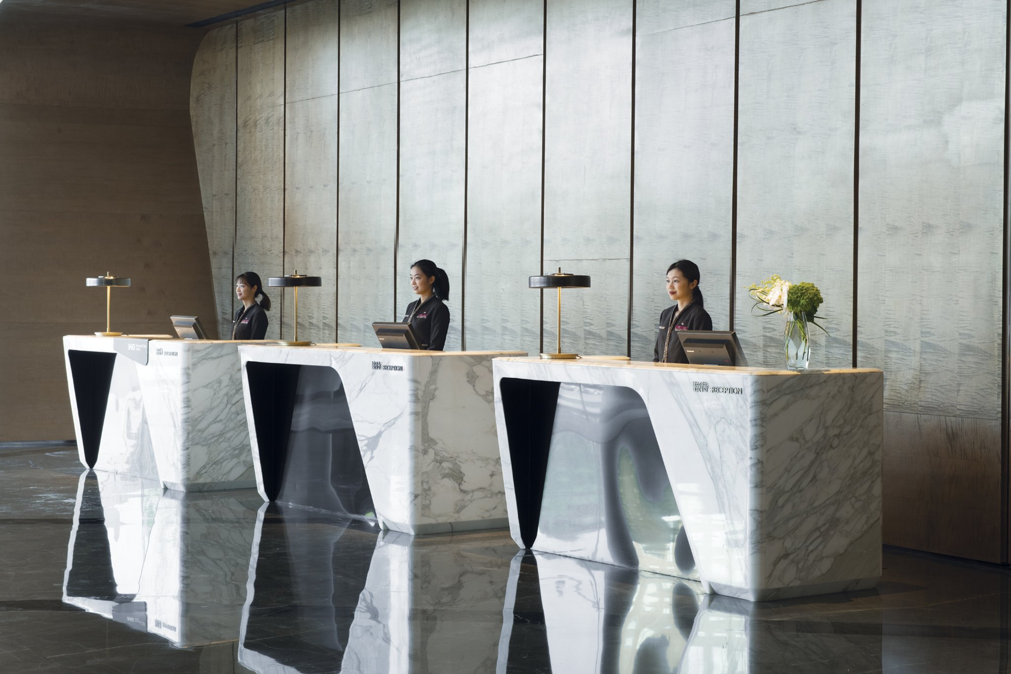 CROWNE PLAZA WUHAN OPTICS VALLEY 10/72