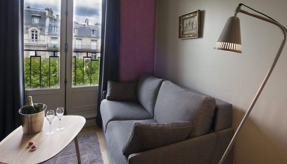 Suites and Hotel Helzear Champs Elysees 35/65
