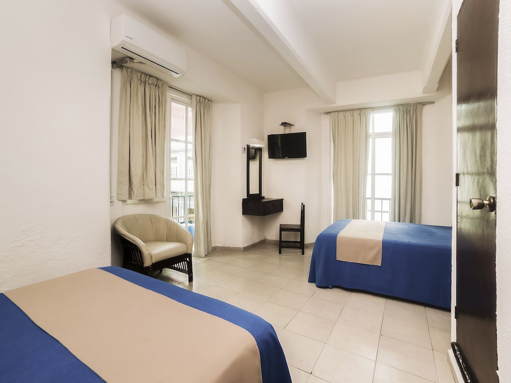 Hotel Trianon 15/17