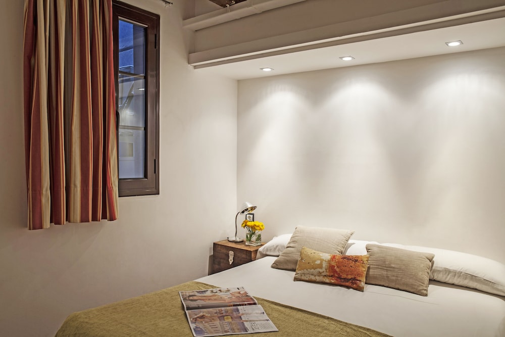 AinB Las Ramblas Guardia Apartments 17/60