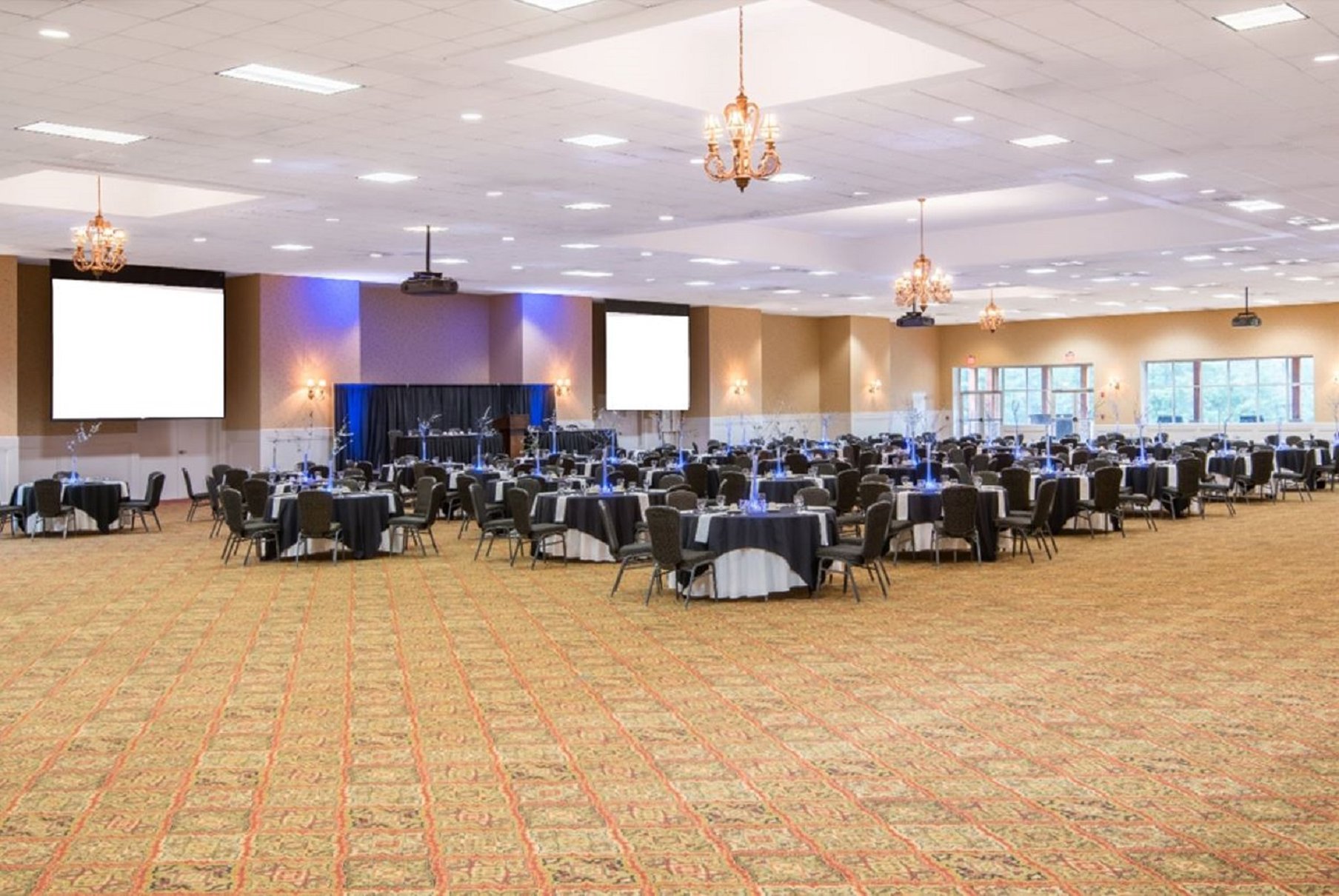 Crowne Plaza Resort Asheville 60/70