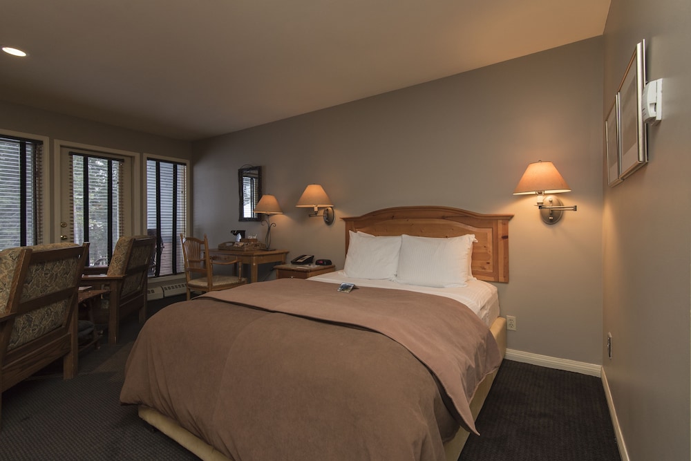 Buffalo Mountain Lodge 16/77