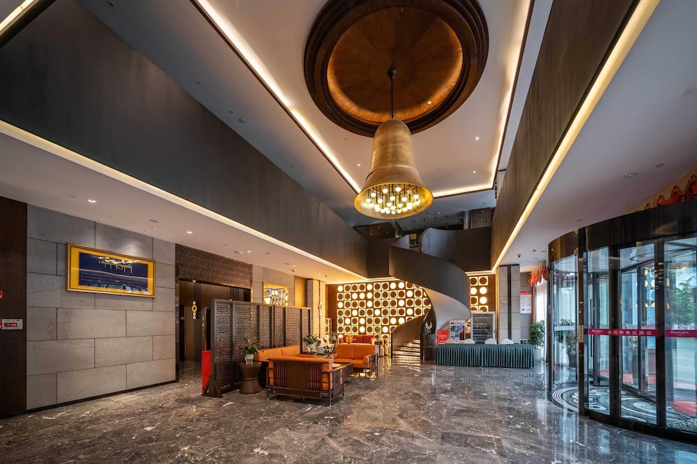 Ramada by Wyndham Diqing 5/27