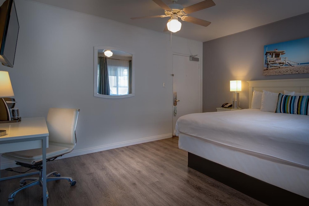 Bayside Hotel 25/74