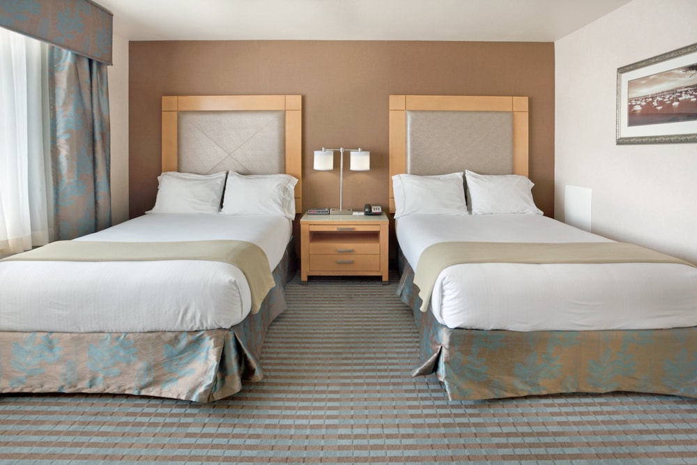 Holiday Inn Express Monterey Cannery Row 23/66