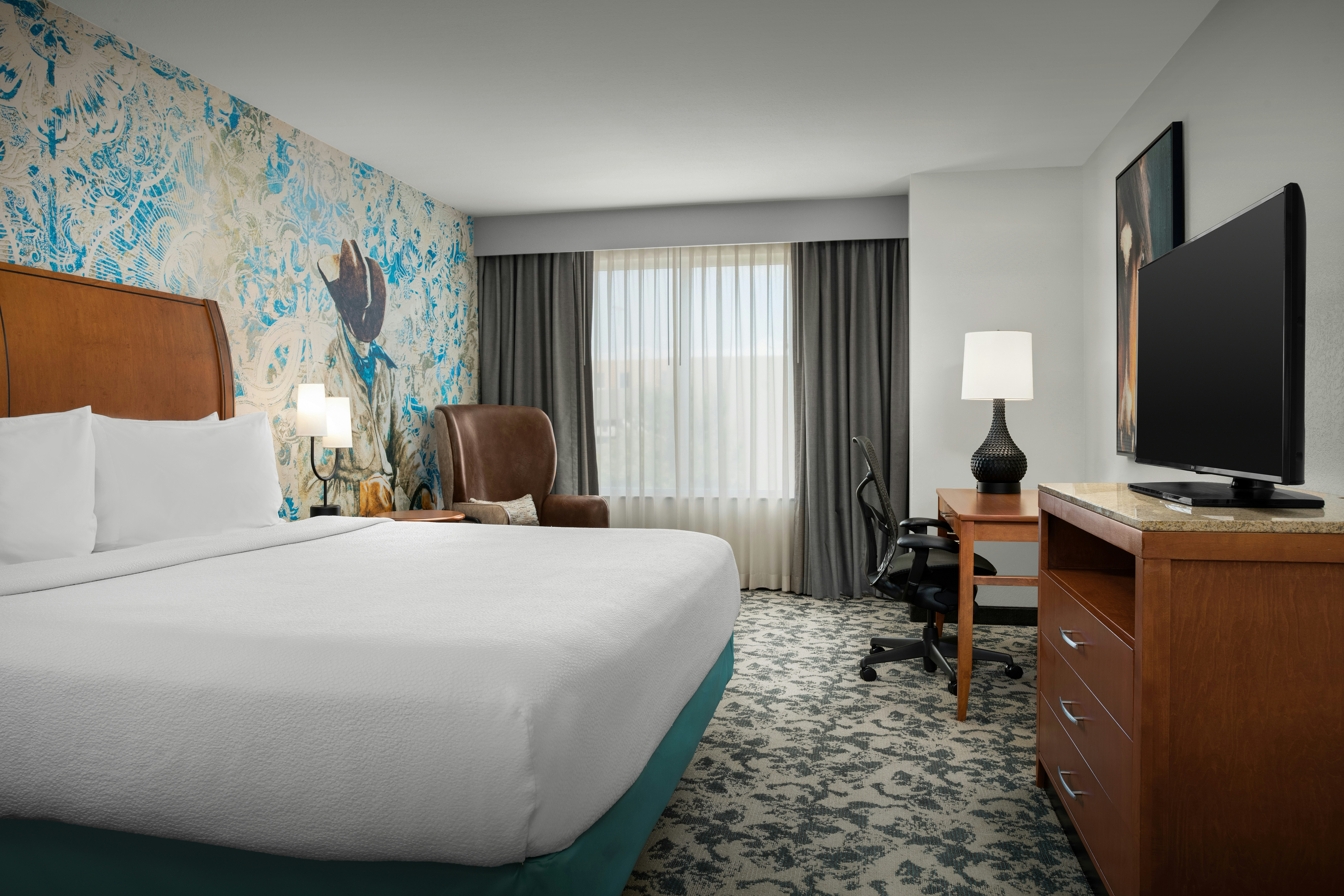 ROOM, KING BED