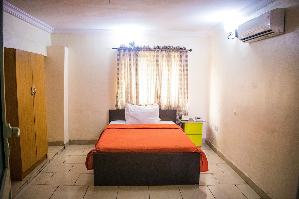 Bavidi Hotel 24/68