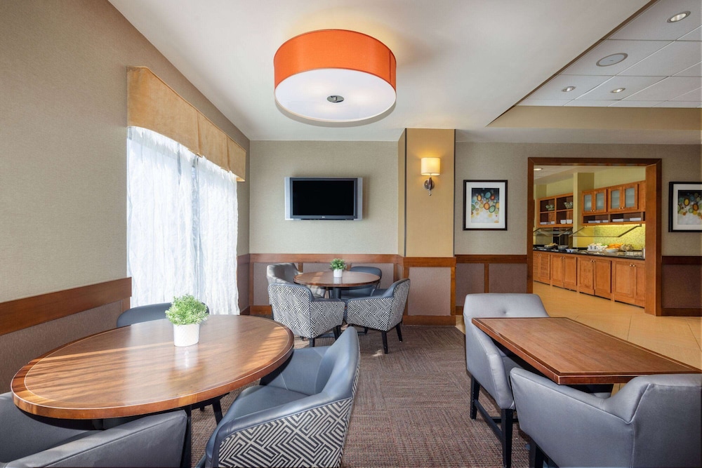 Wyndham Garden Kansas City Airport 35/62